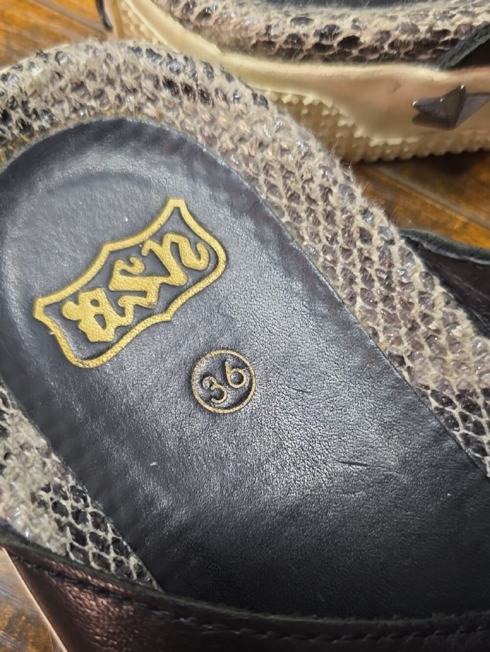 ASH "Kab" Black Leather Gunmetal Star Studded Slides - Picture 3 of 5